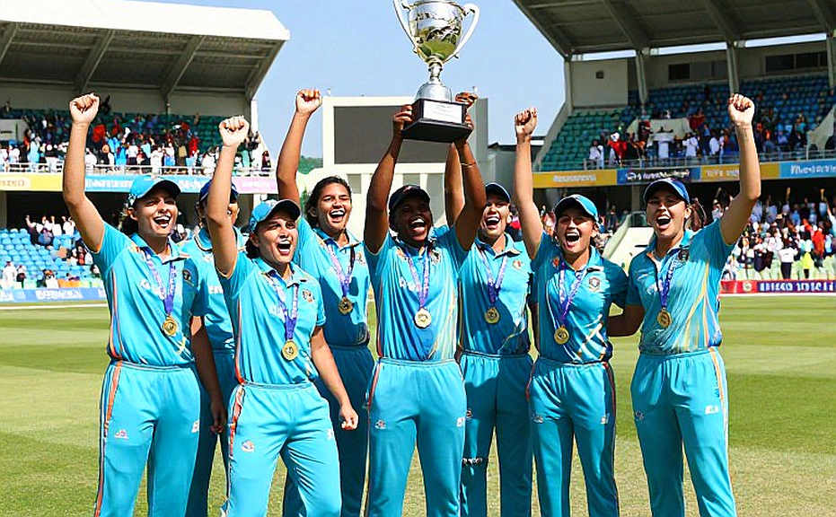 Dew, Spin and the 14th Over: Cartography of Asia's Middle Overs in UAE Neutral Venues Dew, Spin and the 14th Over: Cartography of Asia's Middle Overs in UAE Neutral Venues