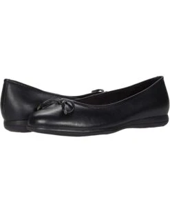 Trotters Dellis | Flats